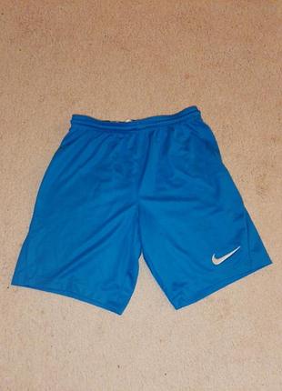 Шорты nike. размер 137-147 см