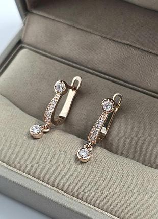 Серьги золотые с круглые фианиты белого цвета