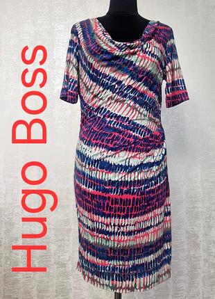 Элегантное платье boss hugo boss с эффектным принтом и драпировкой