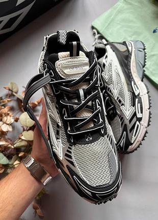 Off-white be right back black white