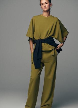 Оливкова кофтинка від zara