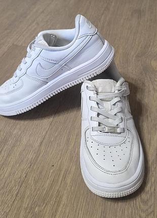 Кроссовки nike размер 33