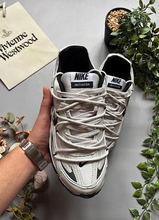 Nike initiator custom white