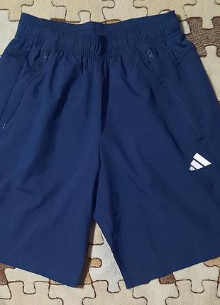 Нові чоловічі спортивні шорти adidas train essentials woven shorts (оригінал, s)