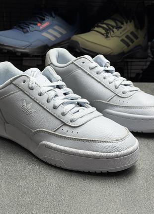 Кросівки adidas ie8080