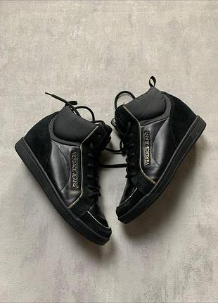 Туфли или кроссовки от versace размер 37 состояние на фото цена-350грн