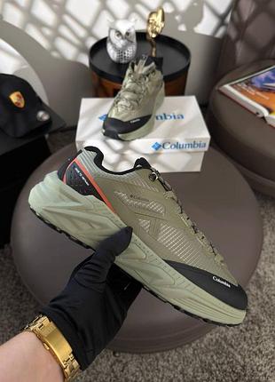 Чоловічі кросівки columbia vibram mega grip gtx olive black