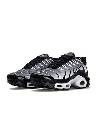 Nike air max plus white black gradient