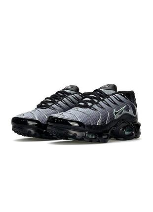 Nike air max plus grey black silver