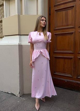 Жіноча святкова шовкова сукня міді в квітковий принт приталена з ласкою з короткими рукавами