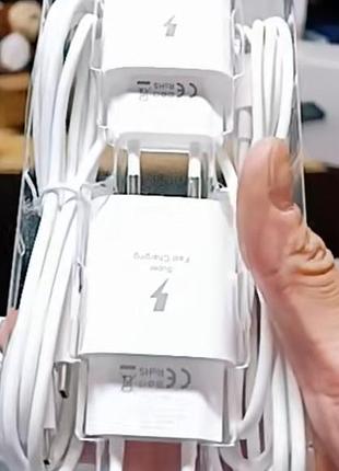 Комплект із 2 мережевих швидких зарядних пристроїв (25w pd/super fast charging) з кабелями usb-c на usb-c у пластиковому блістері