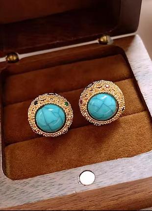 Серьги-гвоздики с бирюзовым камнем 18k