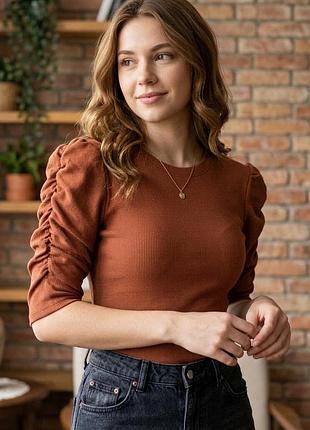 Футболка рубчик

👇
ціна актуальна на віб - нуль 66*три 07*нуль 4*28