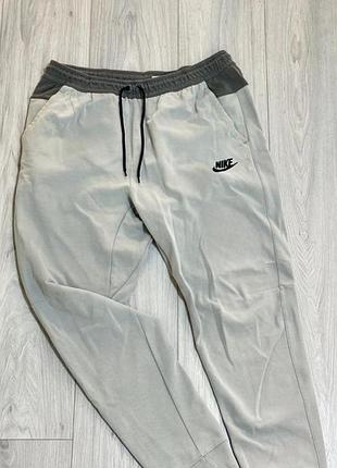Спортивні штани джогери nike sportswear світло-сірі, розмір l (оригінал, dr9089-077)