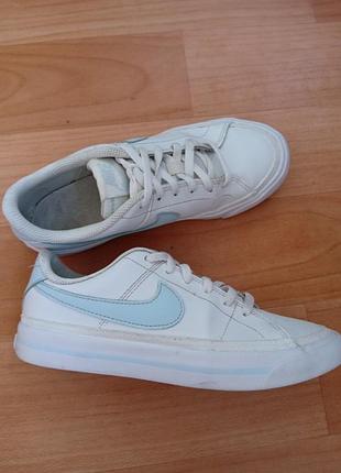 Кроссовки детские nike p.34 (22,5 см)
