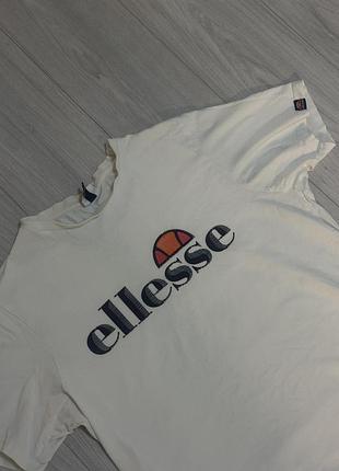 Футболка ellesse з великим логотипом, молочно-біла, розмір xl (оригінал)