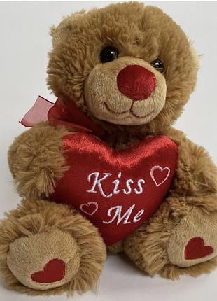 Мʼяка плюшева іграшка ведмедик ведмідь з сердечком kiss me мягкая плюшевая игрушка коричневый мишка медведь медвежонок с сердечком kiss me влюбленный