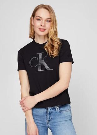 Новая чёрная футболка calvin klein  оригинал