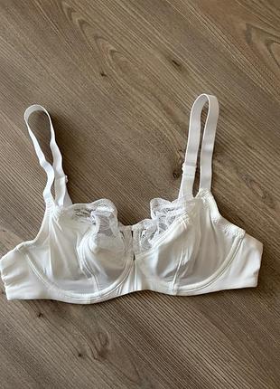 Білий бюст з мереживом primark