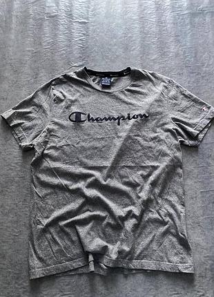 Сіра футболка champion