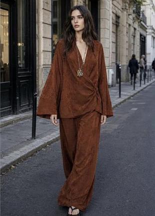 Жакардовий брючний костюм з кімоно zara