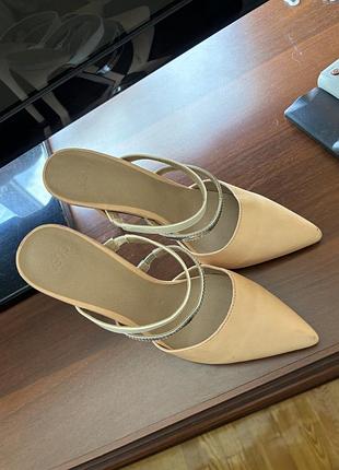 Мюлі на каблуку asos