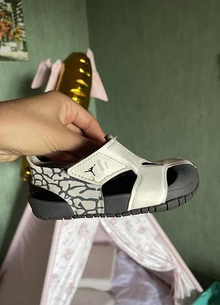 Анатомічні босоніжки nike дитячі 13 см