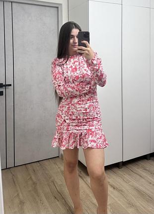 Розкішна сукня