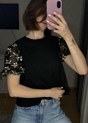 Футболка з гарними рукавами-буфами river island