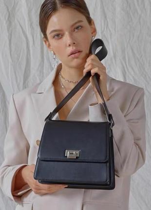 Базовая женская сумка кожаная чёрная сумка на плечо с двумя ремешками