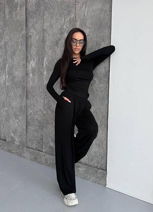 Женский костюм