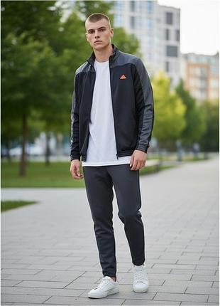 450 грн
чоловіча спортивна олімпійка adidas pentro pes track jacket
розмір l
стан ідеальний 
ання.