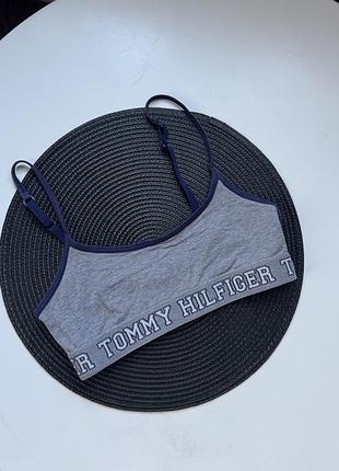 Топ tommy hilfiger