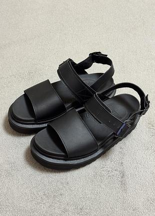 Dr. martens voss 37р 23.5см сандалі оригінал босоніжки