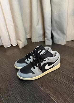 Кросівки кеди air jordan 1 оригінал унісекс сірі чорні кроссовки оригинал