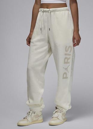 Штани жіночі nike paris saint-germain brooklyn white fv7764-133