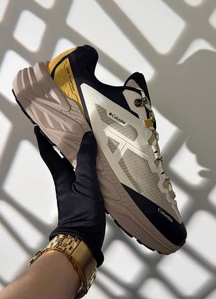 Чоловічі кросівки columbia vibram mega grip gtx beige black