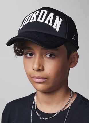 Бейсболка jordan big kids' foam trucker hat 8/20 9a0940-023