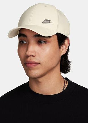 Бейсболка унисекс nike dri-fit club metal logo white fb5371-113 s/m