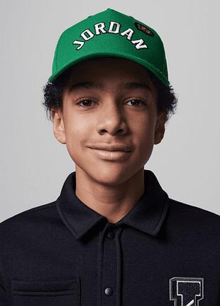 Бейсболка jordan signature curved brim cap 9a9028-e1p