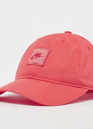 Бейсболка nike cap - magic ember 8a3122-n5l