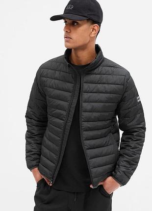 Куртка lightweight logo puffer jacket 724654-03 gap m чорний 724654-03