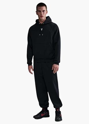 Толстовка nike kobe therma-fit pullover hoodie black hj8109-010