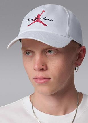 Бейсболка jordan u clb cap us cb flt scrpt if8483-100
