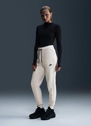 Штани w nike sportswear tech fleece hv6779-110 s