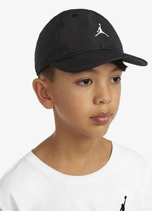 Бейсболка air jordan essentials black 9a0724-023