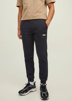 Штани jpstgordon jjjilock sweat pants in 12213281-black jackandamp;jones m чорний 12213281-black