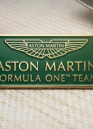Значок aston martin