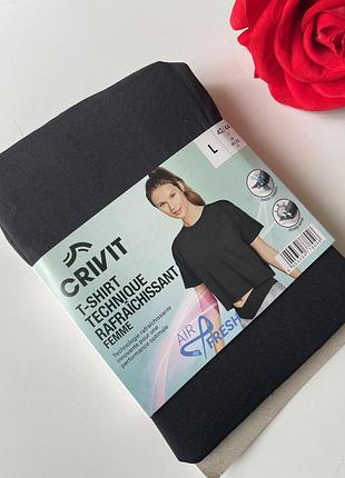 Якісна вкорочена оверна футболка чорна спорт crivit