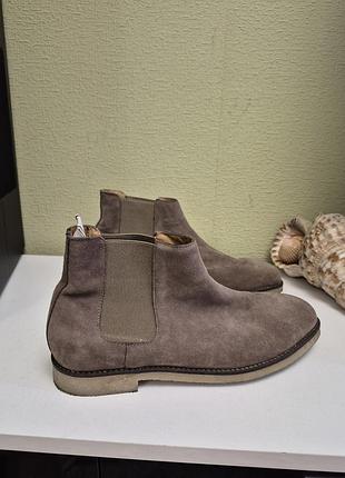 Стильні чоловічі черевики з натуральної замші zara